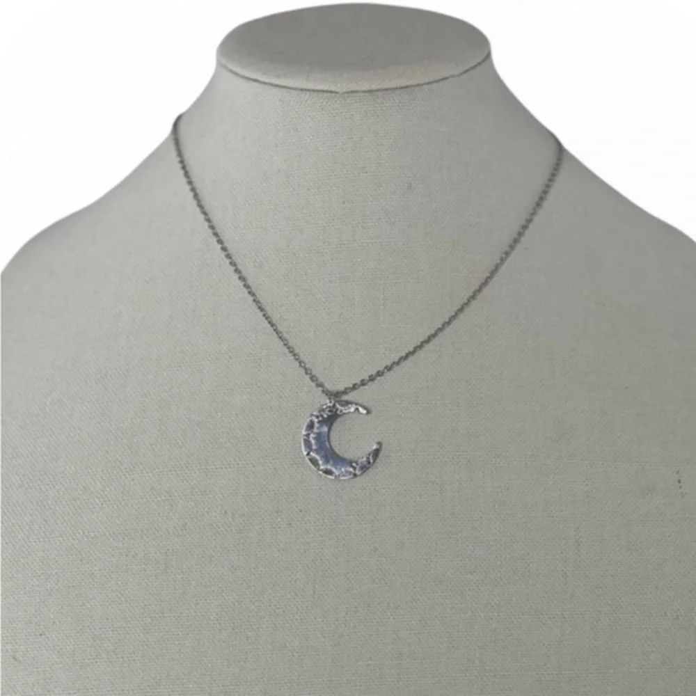 Handmade‎ stamped sun crescent moon pendant stainless steel 18 in chain necklace - Picture 6 of 9